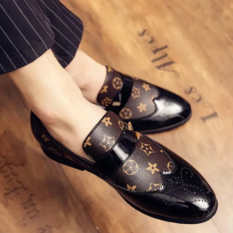 Loafers Men Shoes PU Leather Print Comfortable Suitable Versatile Low Heel Pointed Metal Buckle Decoration Casual British DH021