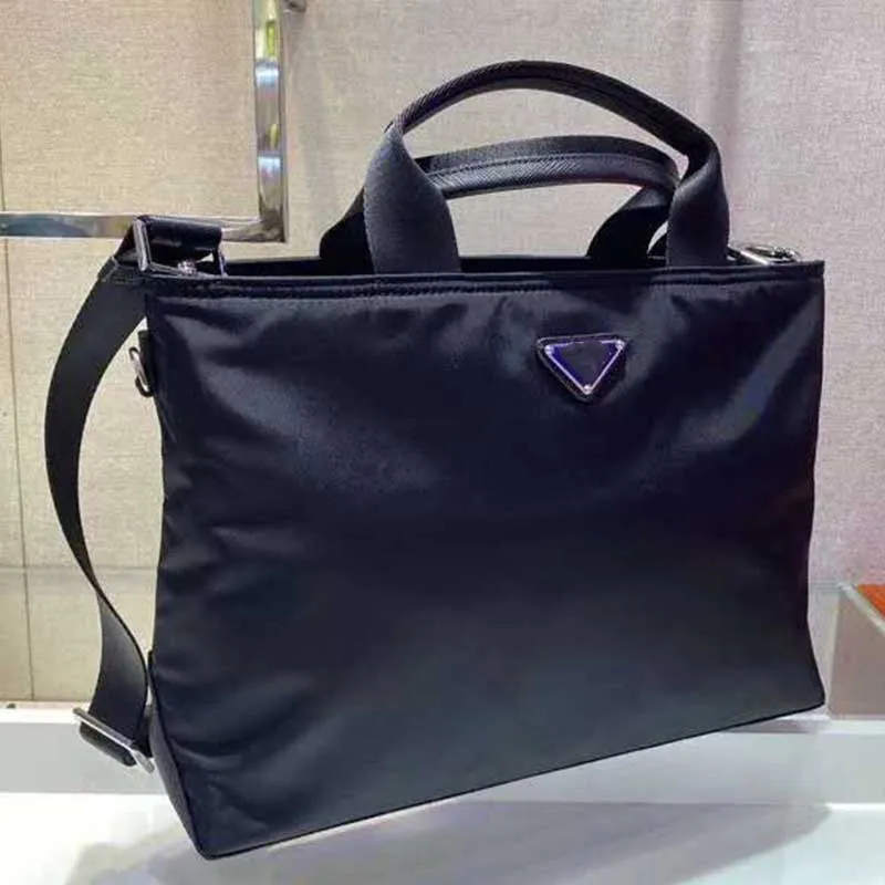 Moda erkek çanta tasarımcısı en kaliteli crossbody çanta naylon kumaş çantası ünlü marka erkek yüksek kalite omuz tote241s