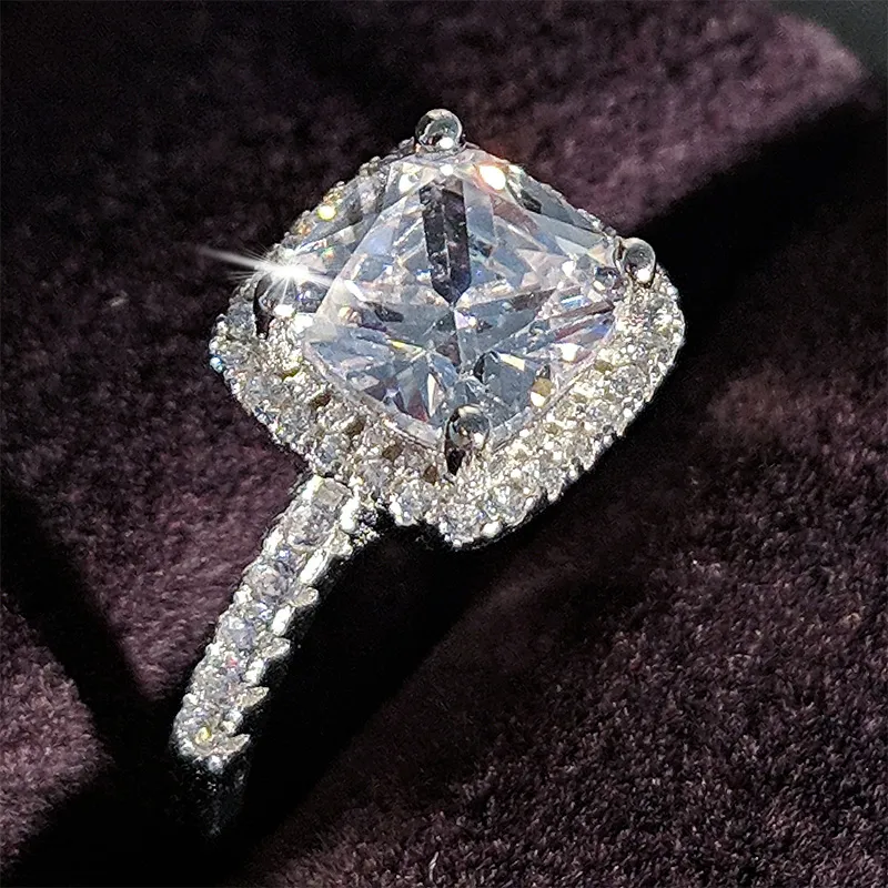 Lyxig gul / vit / rosa färg 925 Sterling Silver Engagement Ring för Kvinnor Lady Anniversary Gift Smycken Bulk Sälj R688
