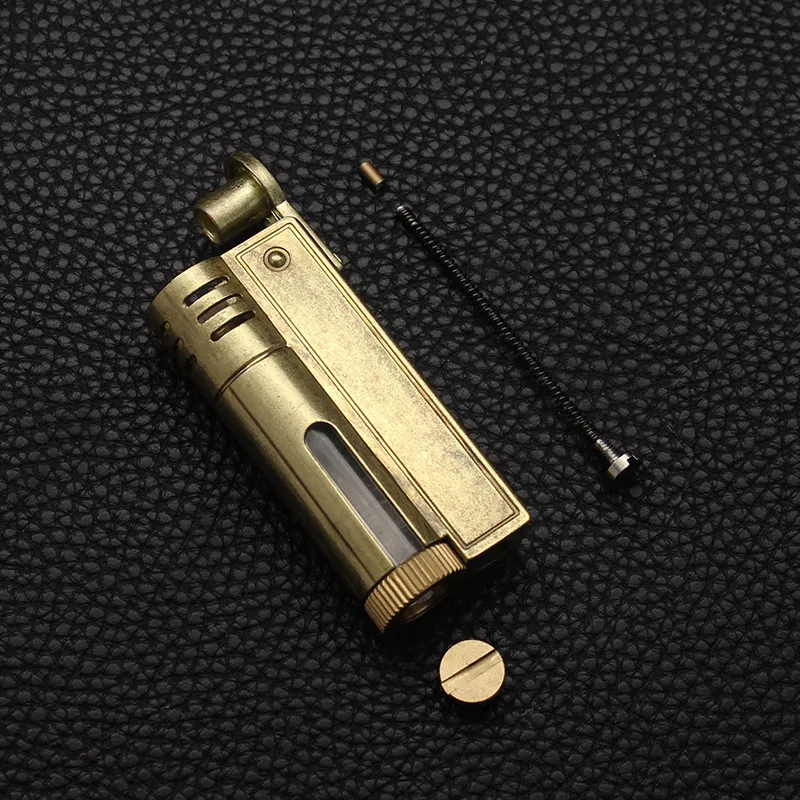 Retro Metall Feuerzeug Nachfüllbarer Kerosin Feuerzeug mit Kapazität Fenster Ölzupfen Rauchen Gadget Geschenk für Männer Frauen