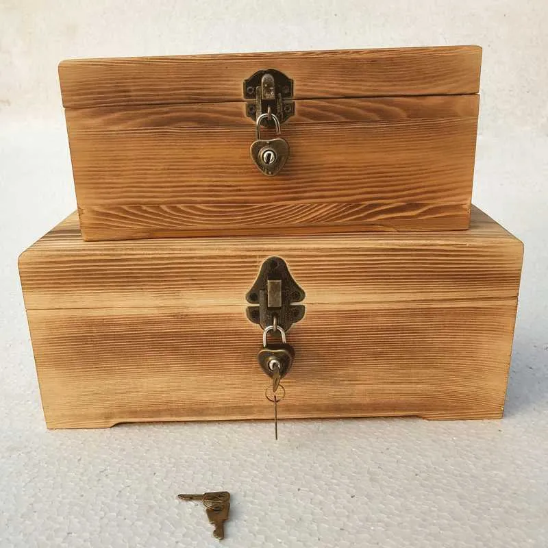 Large pine wood box customized rectangular locking storage gift post Christmas trees 210922