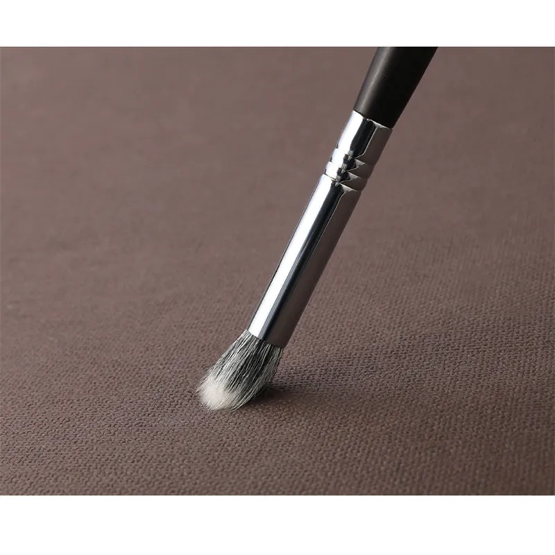 ZX.mittis Ebony Mały Stippling Eye Shadow Makeup Brush G209 - Concealer Eyeshadow Highlighter Blending Cosmetics Tool