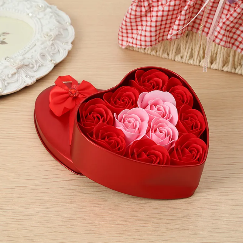 11 stks / doos kunstbloem roos hoofd zeep bloem hart vorm romantische geschenkdoos voor souvenir Valentijnsdag geschenken bruiloft decor