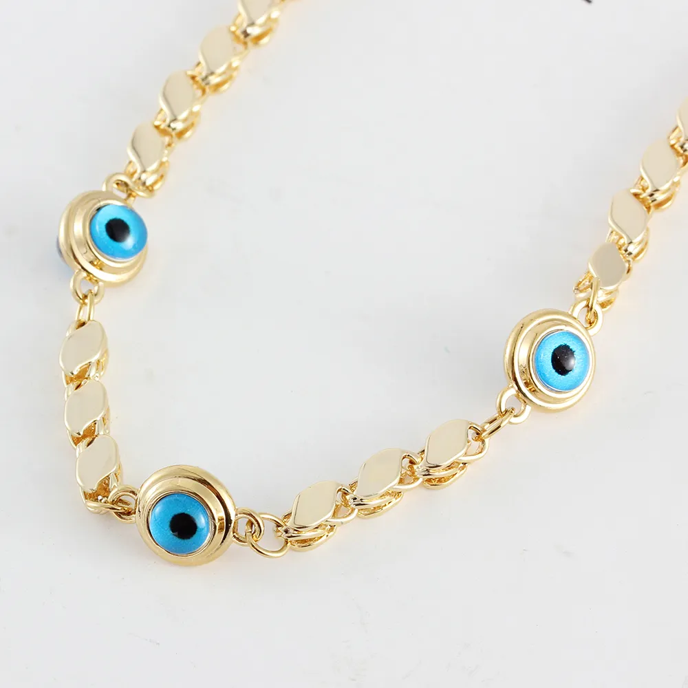 Fashionabla män och kvinnor 18K Gold Evil Eye smycken Armband Islamiska muslimska dagliga samlingsevenemang smycken Tillbehör gåvor Unfad3808406