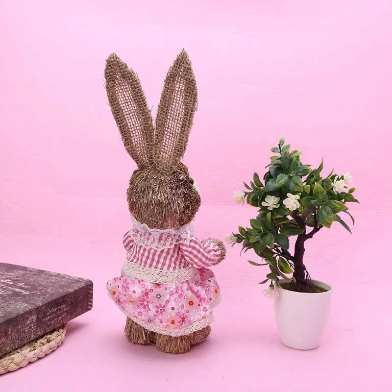 OOTDTY 14 stili paglia artificiale simpatico coniglietto in piedi coniglio con carota decorazione del giardino di casa forniture feste a tema pasquale 210811