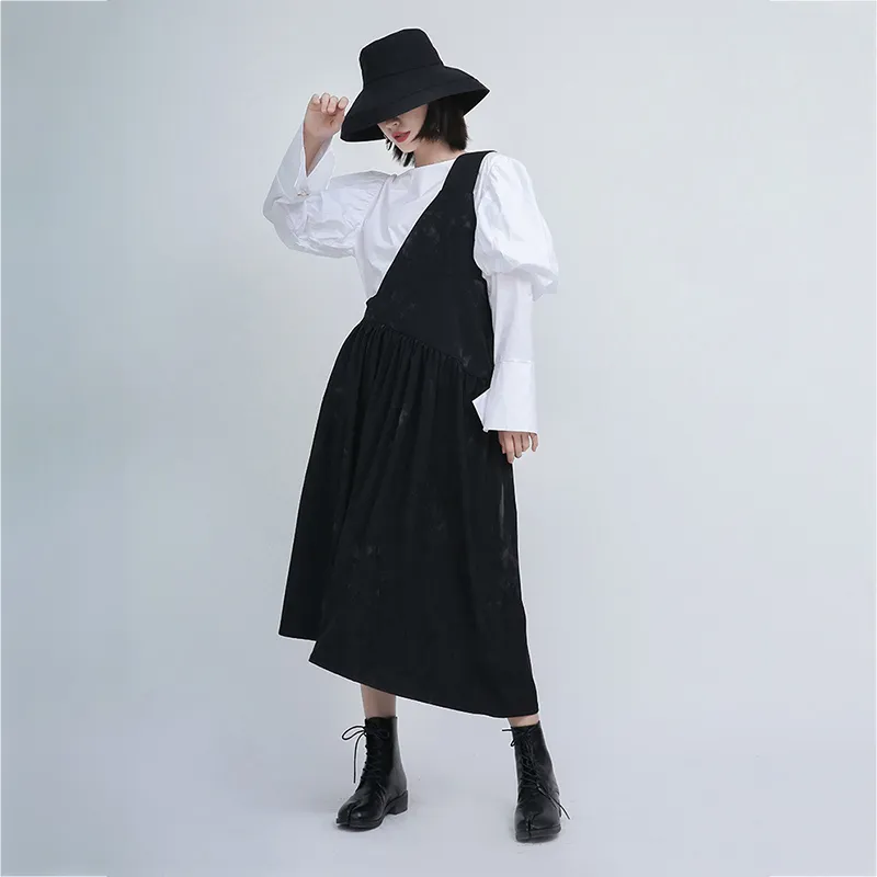 [EAM] Women Black Pleated Irregular Long Dress Asymmetrical Collar Sleeveless Loose Fit Fashion Spring Autumn 1DD0184 21512