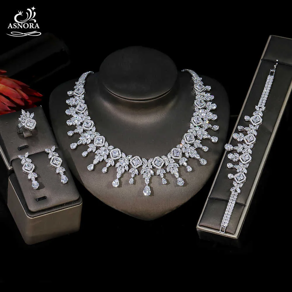 Set di gioielli da donna di gioielli di moda di lusso, set di collane con zirconi cubici, bracciale, anello, orecchini, collana, corona, set da 5 pezzi H1022
