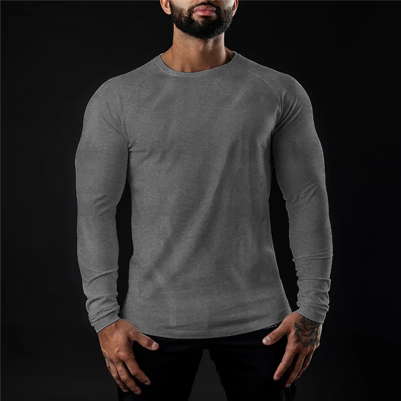 Fitness Solid Workout Tee Top Gym Uomo Cotone traspirante Sport T-shirt manica lunga Primavera Fashion Brand O-Collo Slim Fit Tshirt 210421