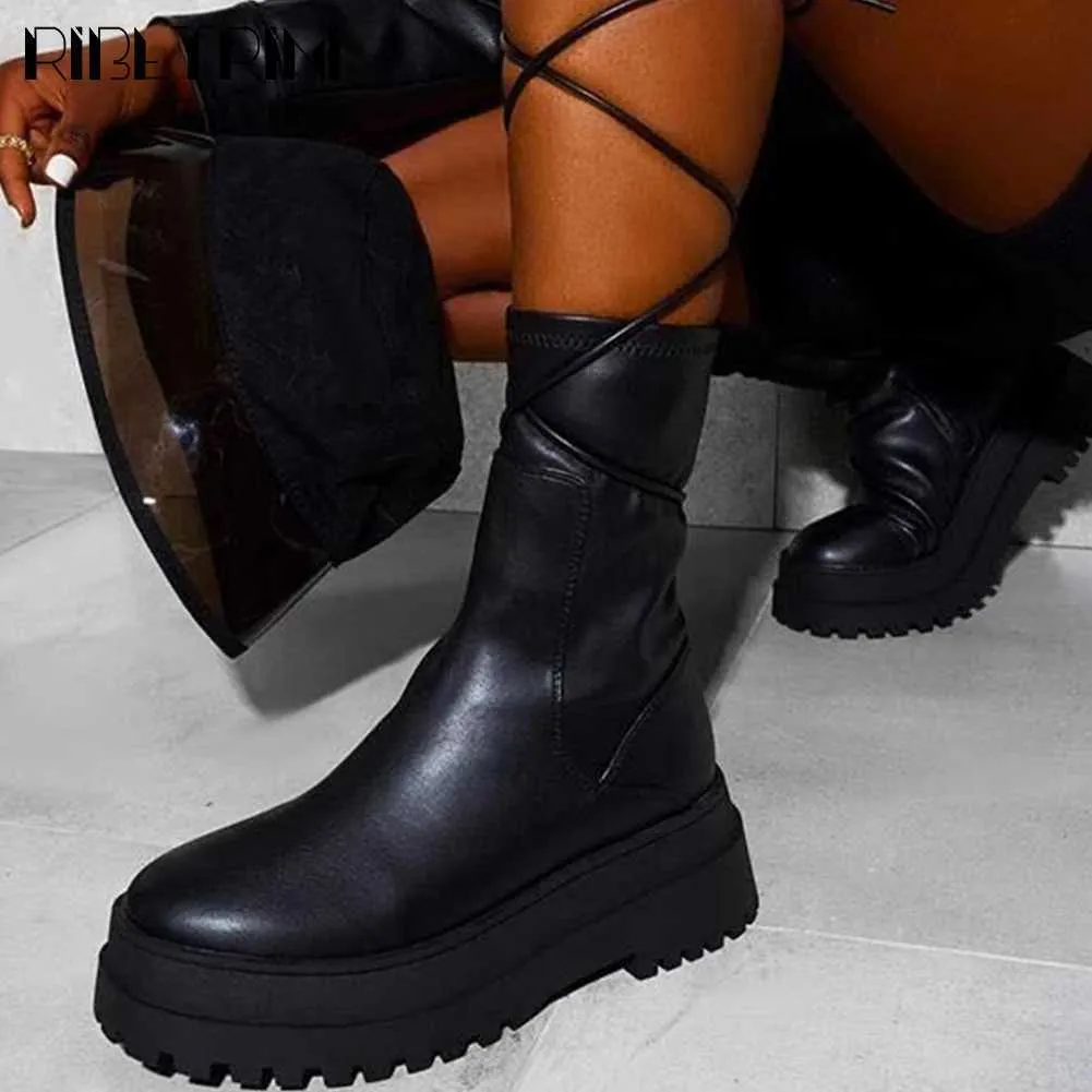 Nouvelle marque grande taille 43 femme plate-forme bottines chunk punk bottes de combat pour femmes cool élégant automne chaussures femme Y0914