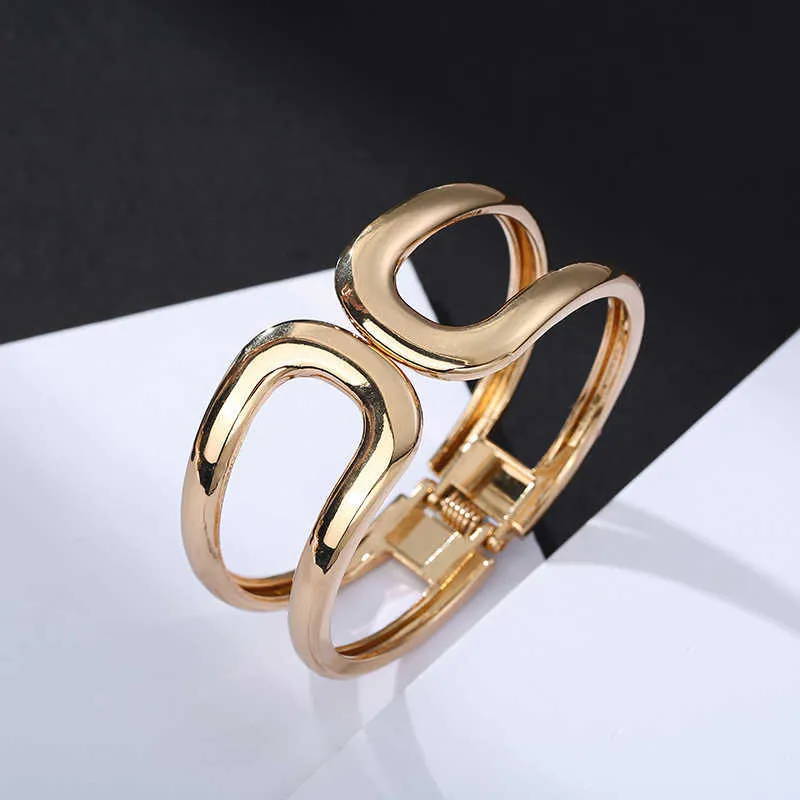 Punk New Shiny Wide Wire Bracelets Hollow Women Men Charms Statement Cuff Bracelet Viking Bangle 2020 Adjustable Bijoux Q0719