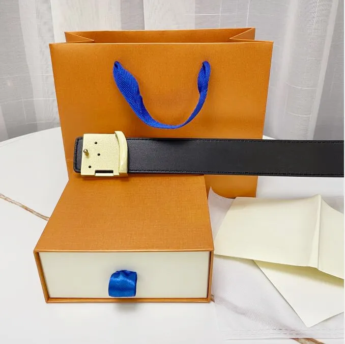 Fashion boucle authentique Largeur de ceinture en cuir 40 mm 18 styles hautement qualité avec box Designer masculins femmes ceintures pour hommes AAA208262A