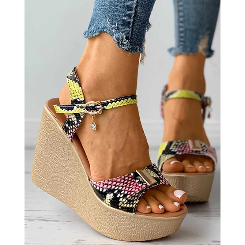 Kvinnor Högklackat Peep Toe Wedge Snake Print High-Heel Platform Ladies Sandaler 2021New Sommar Fashion Casual Female Footwear Y0721