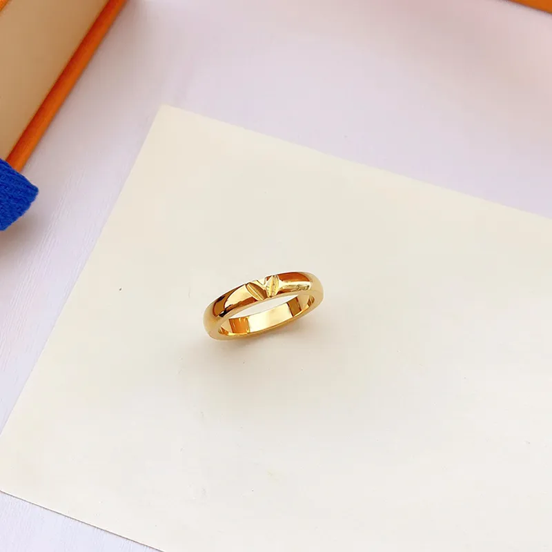 Ring Unisex Fashion 중공 남성과 여성 3 가지 색상 보석 선물 액세서리 첫 번째 선택 3086