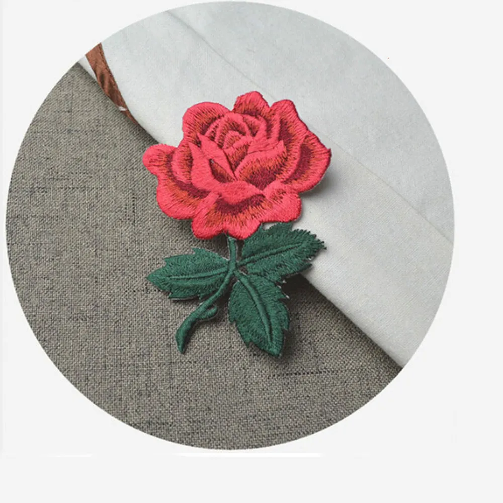 2017 carino colorato rosa applique fiori patch ricamato cucire sui vestiti borse fatte a mano fai da te ornamento artigianale tessuto adesivo269o
