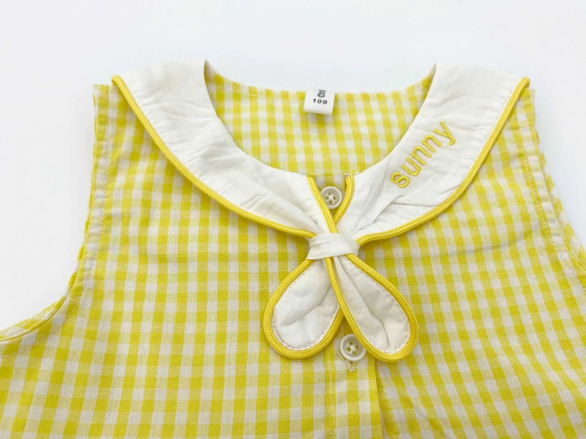 赤ちゃんのかわいいスタイルの太陽の刺繍ノースリーブのリトルプリンセスドレス赤ちゃんの女の子の綿の単一乳房チェック柄カジュアルドレス210708