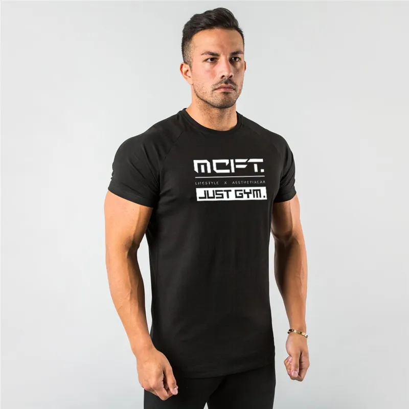 New Stylish Tee Tops Men Gym T Shirt Short Sleeve Muscle Joggers Bodybuilding T-shirt Male Fitness Clothes Slim Fit Tshirt 210421