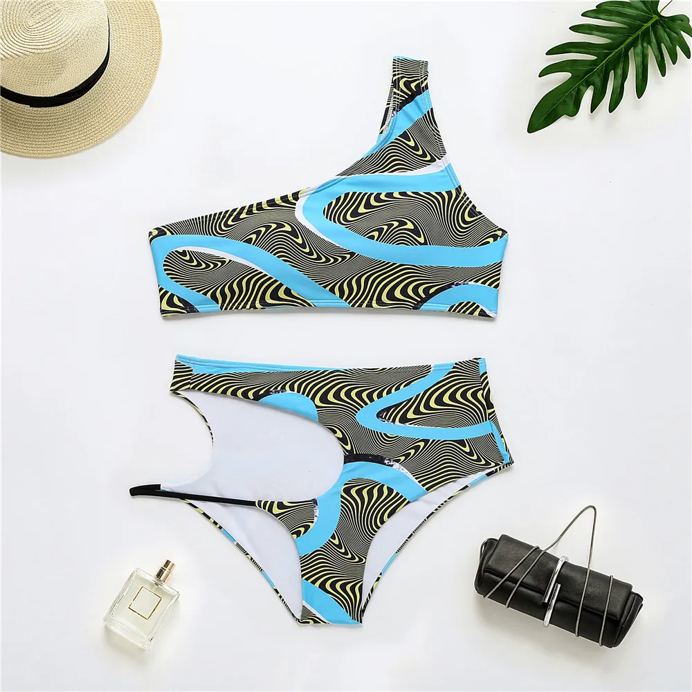 Sexy Cut Out High Waist Bikini Zestaw Jedno ramię Crop Top Swim Garnitury Pływanie Dla Kobiet Moda Beachwear Kąpiel 210520