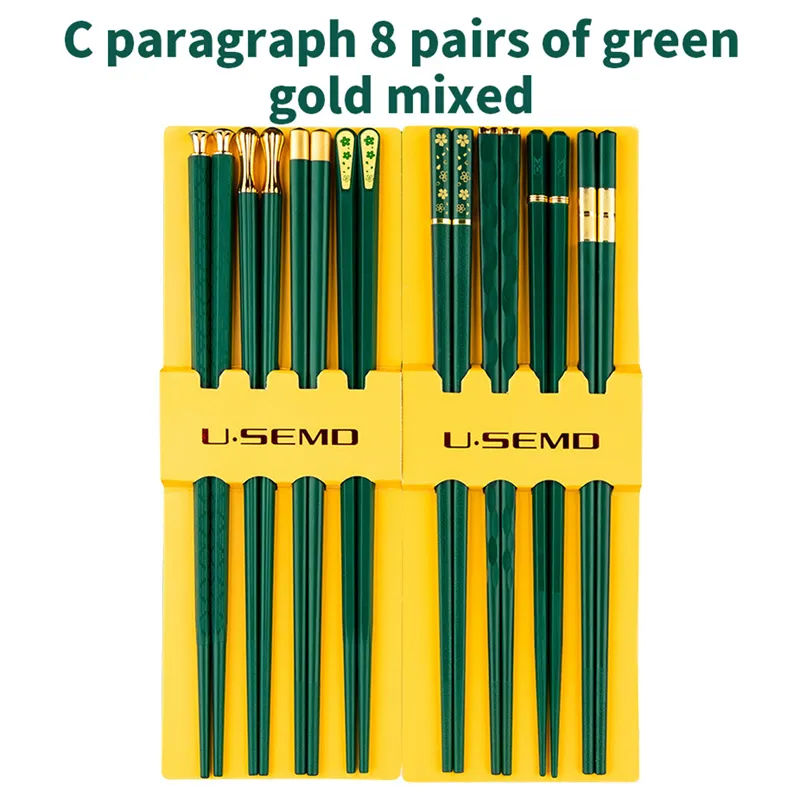 Bacchette in lega ad alta temperatura antiscivolo uso domestico in stile giapponese uso domestico in oro verde Famiglia con un paio di bacchette Persona386040872