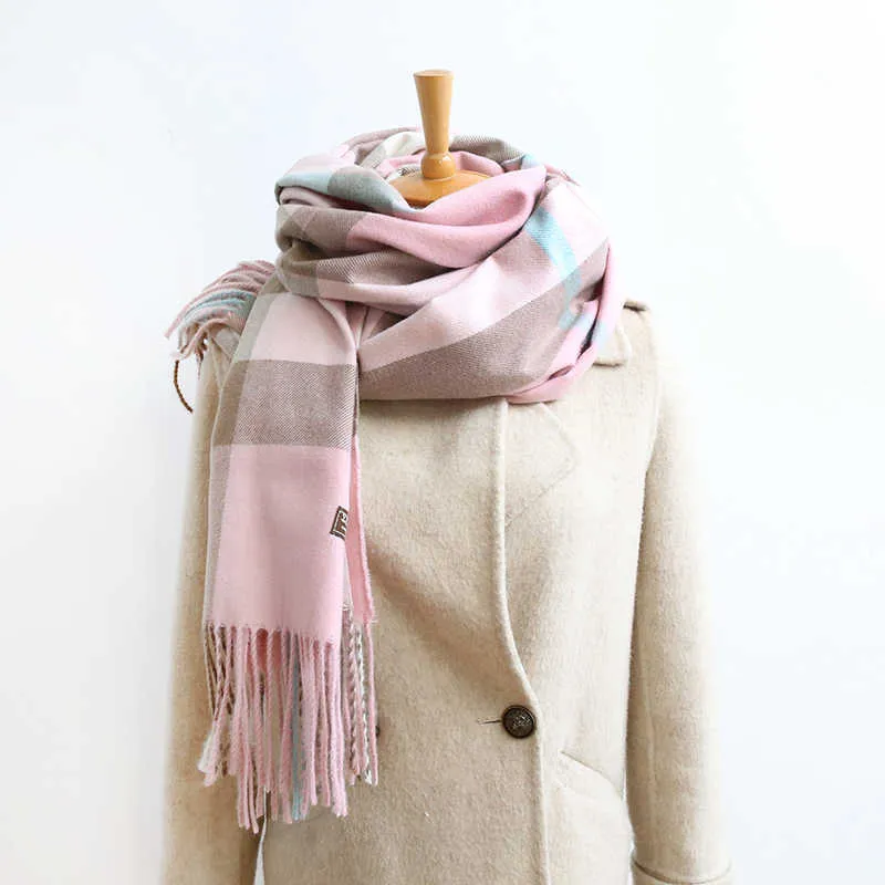 2020 Luxury brand plaid scarves cashmere shawls women winter warm plaid shawl cloak ms thick blankets tassel scarf Holiday gifts Q0828