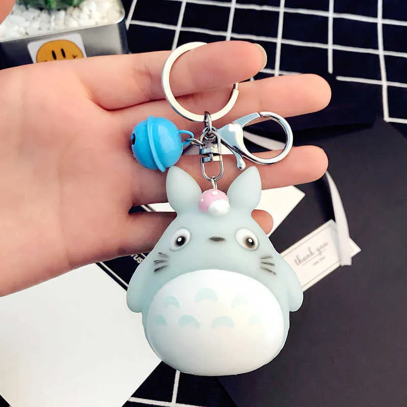 Mignon Totoro Animal porte-clés fourrure hommes ou femmes porte-clés femmes bibelot métal porte-clés voiture sac pendentif charme G1019