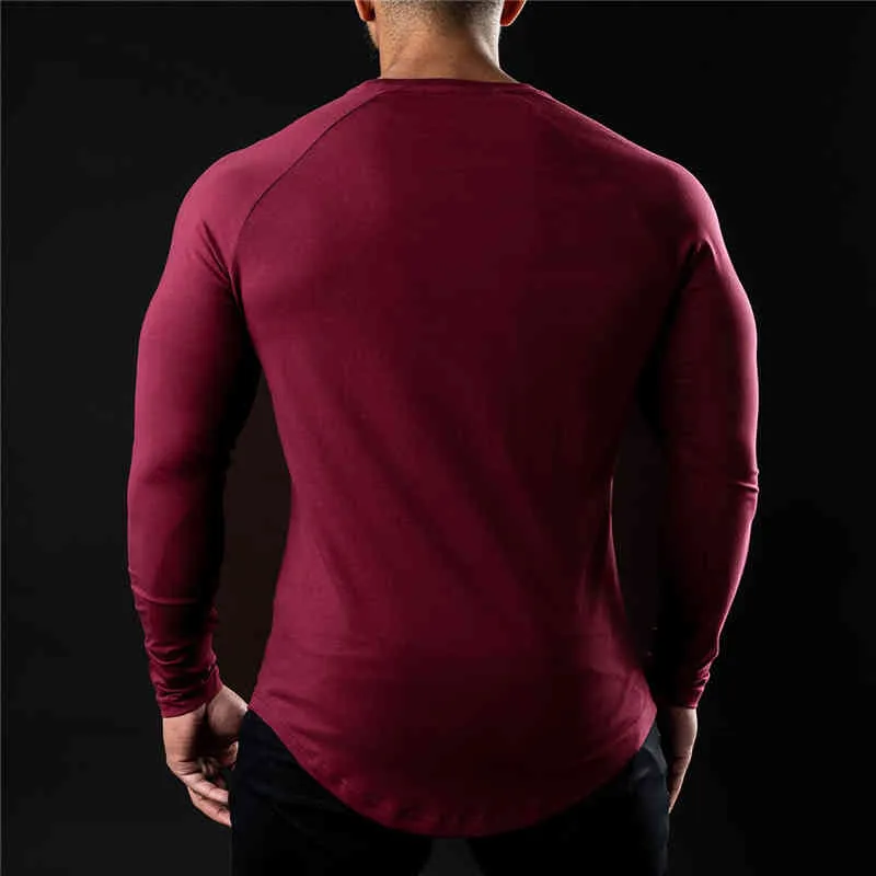 Fitness Solid Workout Tee Top Gym Uomo Cotone traspirante Sport T-shirt manica lunga Primavera Fashion Brand O-Collo Slim Fit Tshirt 210421