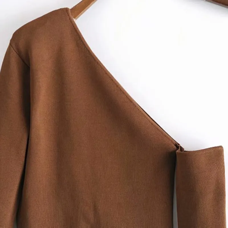 Sexy Woman Brown Off the Shoulder Sweater Spring Fashion Ladies Slim Short Knitwear Female Elegant Streetwear Tops 210515