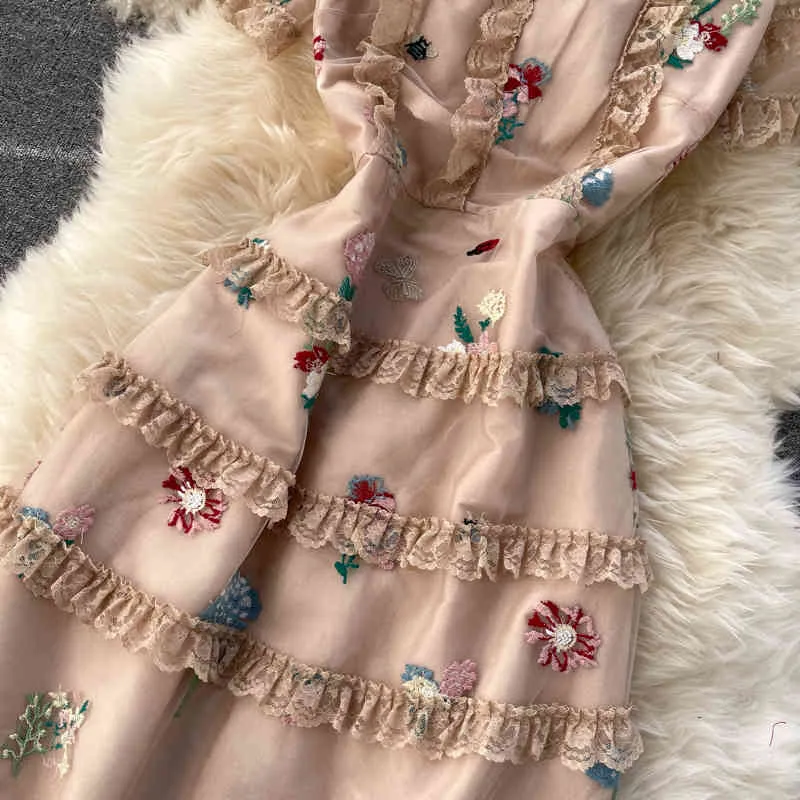 Singrainy Robe de fleur de broderie française Femmes O Cou Manches courtes Splice Dentelle Robes d'été Chic Streetwear Robe Midi 210419