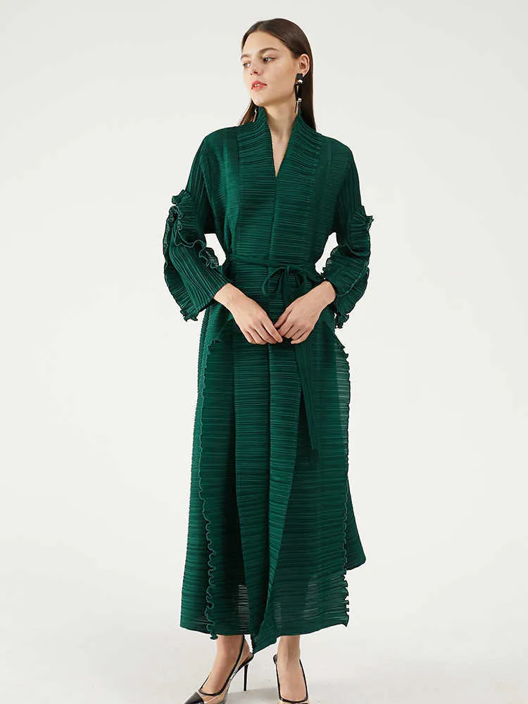 Miyake plissée longue robe à manches pétales revers cardigan ceintures plus taille haute longue robe verte hiver femmes vêtements esthétiques 210915