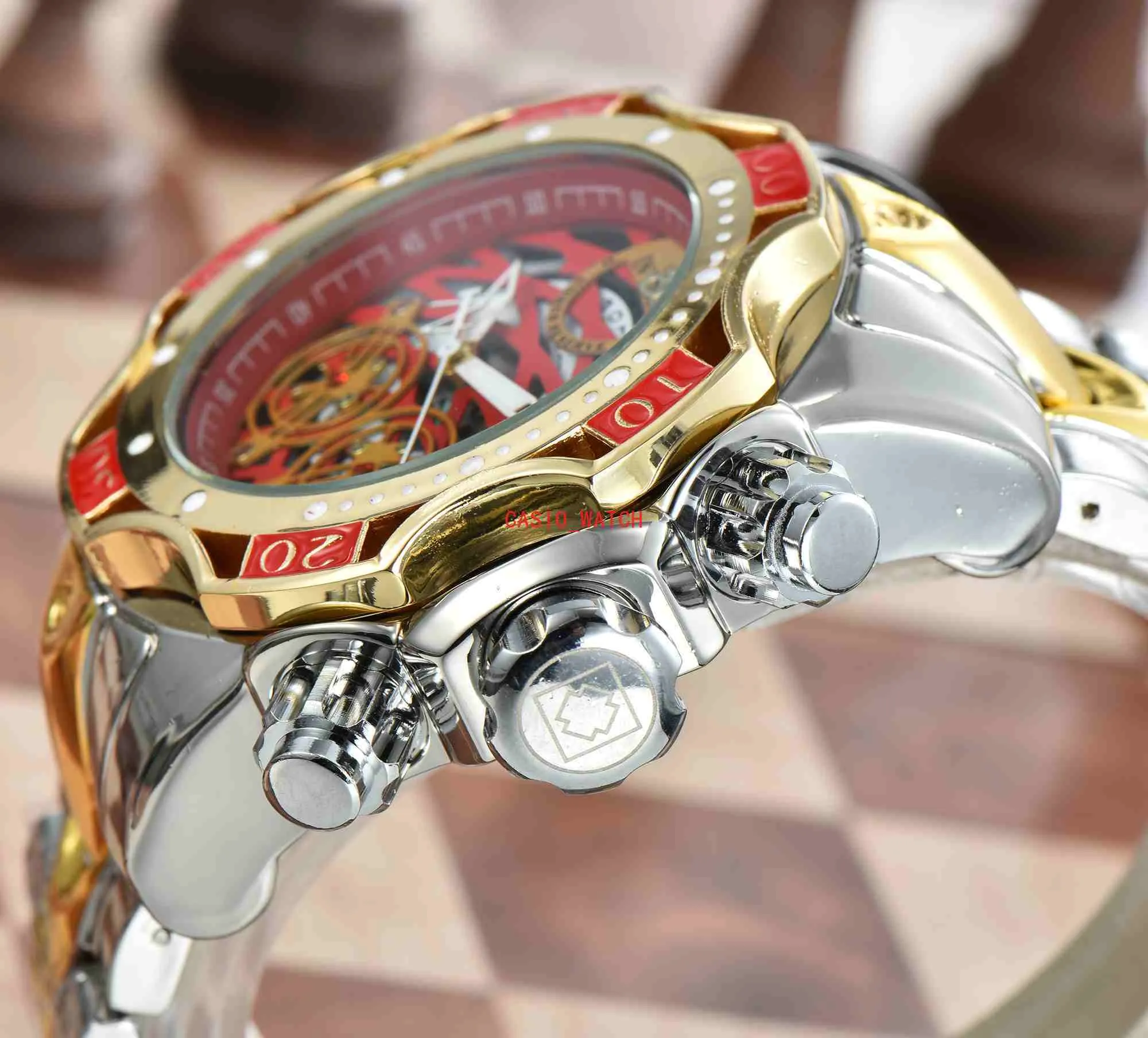 Nouvelle ina luxe pour hommes Mithing Sports Montre les grands cadrans Golden Quartz Men Watch Calendar Silicone Strap Wrists Montre de Luxe9665709