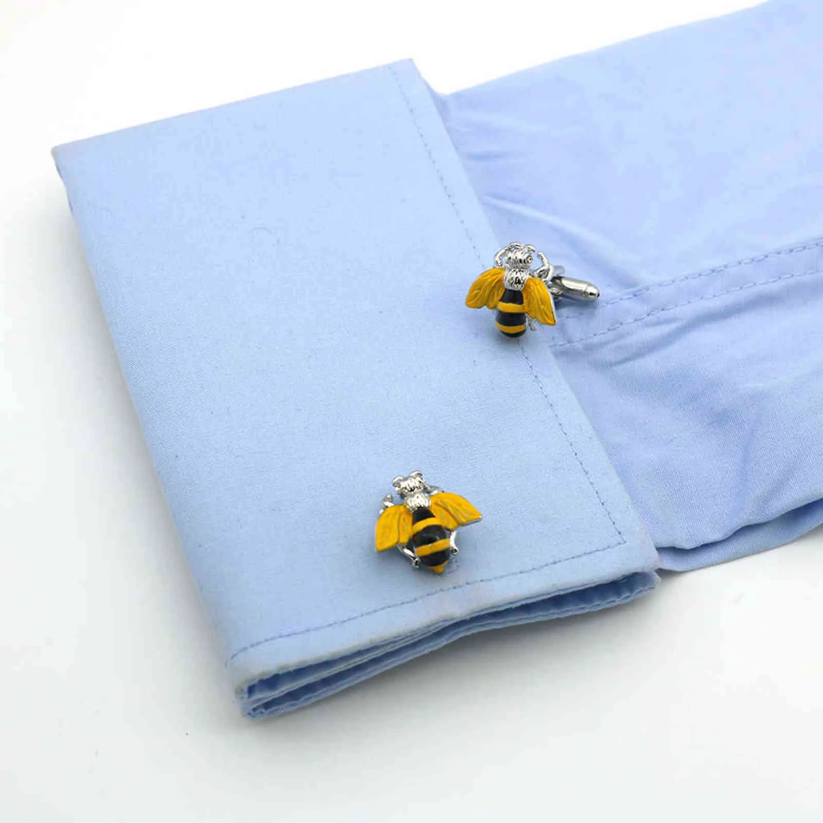 MEN039S WASP CUFF LINKS GULT FÄRG BEE DESIGN KVALITET KAPPER MATERIAL Fashion Manschettknappar hela detaljhandeln G1126310A4757687