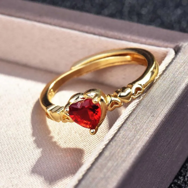 Trouwringen Prachtige Rode Hartvormige Kristallen Zirkoon Ring Voor Vrouwen Charms Verjaardag Sieraden Elegante Dames Party Accessoires213s