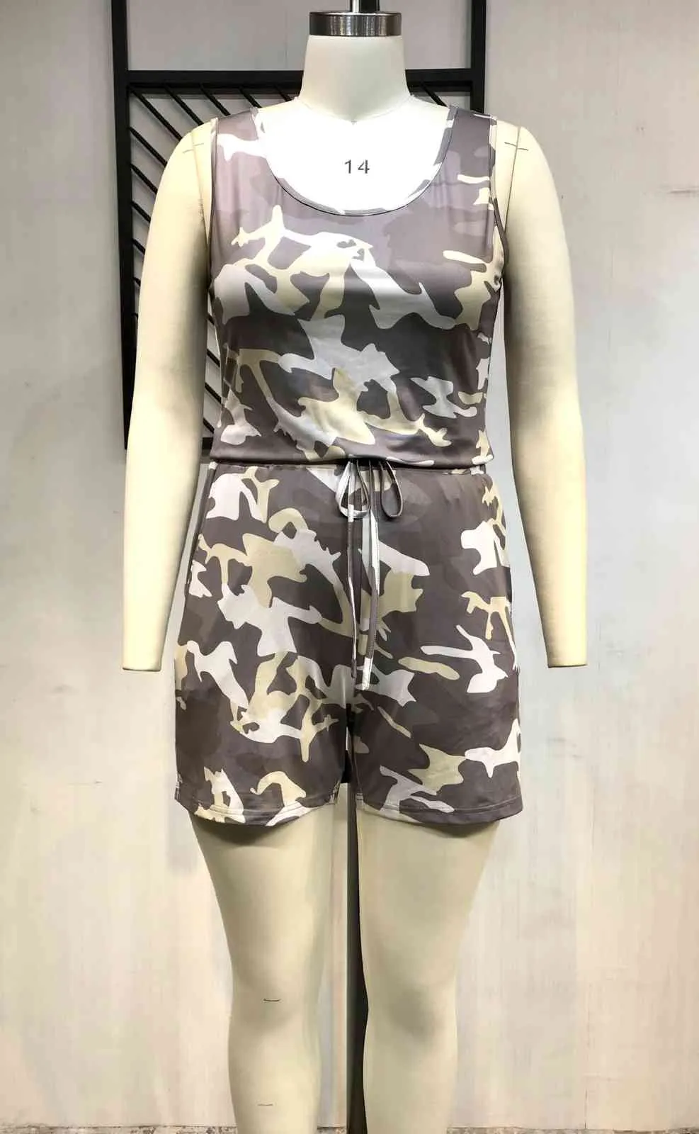 Camouflage High Street Mode Twee Stuk Sets Womens Outfits Mouwloos Plus Size 5XL Pullover Tank Top Biker Shorts Sweatpants 210525