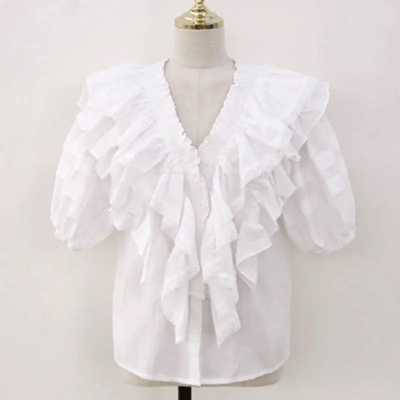 Korjpaa Kvinnorskjorta Sommar Koreanska Retro Eleganta Fällor V-Neck Lace Hollow Stitching Dubbelskikt Ruffled Puff Sleeve Blus 210526