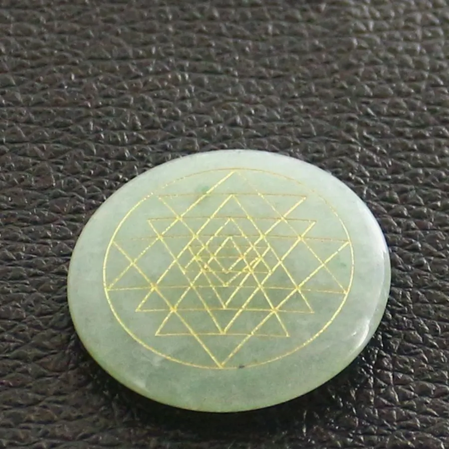 Pietre preziose naturali sciolte Chakra a i Ornamento di pietra inciso Modello geometrico del triangolo Sri Yantra Yoga Meditazione Prop Reiki S276f