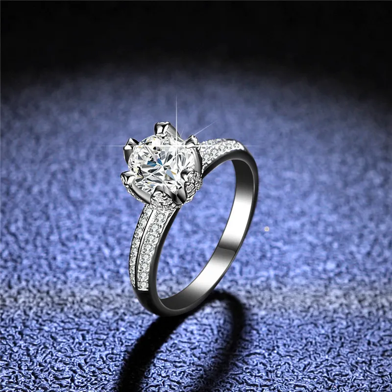 ダイヤモンド優秀なカットD色の高い透明度モアッサナイトローズ形のリングロマンチックな銀925ジュエリー