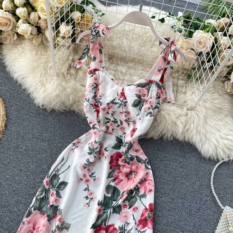 Robe d'impression florale en mousseline de soie Summer Femmes Mode V-Col V-Col Halter Strap Taille haute Mince Sans manches Robes L941 210527