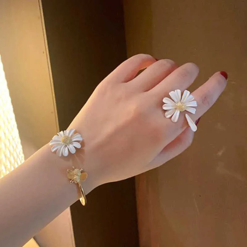 2021 moda estilo japonês bonito doce design original flores pulseira simples margarida encantos bracelete para meninas ajustáveis ​​q0719