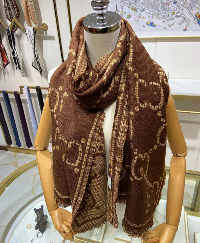 Designers de luxo lenços de seda inverno letras grandes letras caxemira lenço mastensra feminina pashmina de alta qualidade designer lenço xale casual 264l