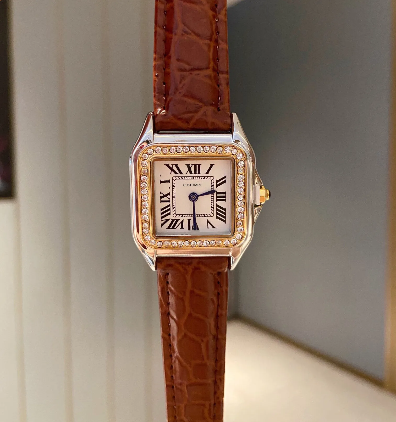 Femmes montres à Quartz en acier inoxydable cristal diamant lunette géométrique numéro romain carré montre-bracelet célèbre dames horloge 27mm