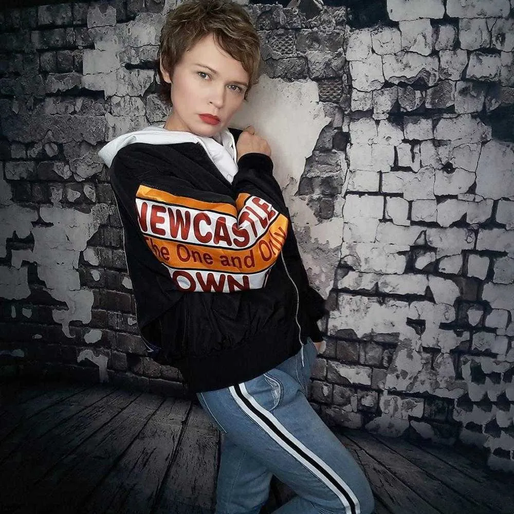 봄 자켓 여성 윈드 브레이커 코트 패치 디자인 하라주쿠 느슨한 폭격기 Streetwear 캐주얼 기본 특대 210914