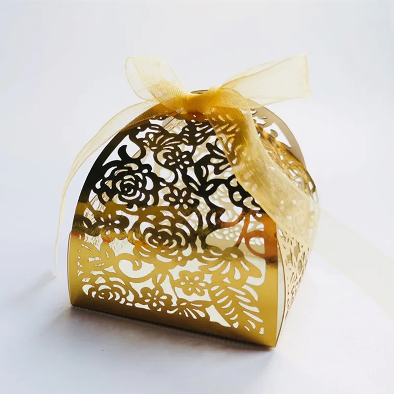 50 Laser Cut Fleur Mariage Dragee Candy Box Cadeau de mariage pour les faveurs de mariage invités et cadeaux Déco Mariage Chocolate Box 210292M