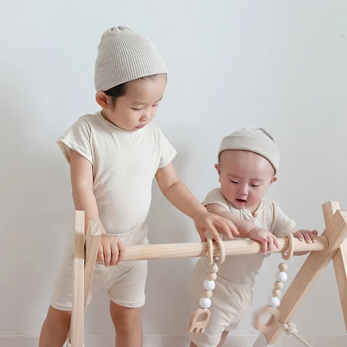 Vestuário de bebê de algodão de verão conjunto sólido meninas meninos de manga curta t camisa e pp shorts infantil bebê roupas conjuntos 210413