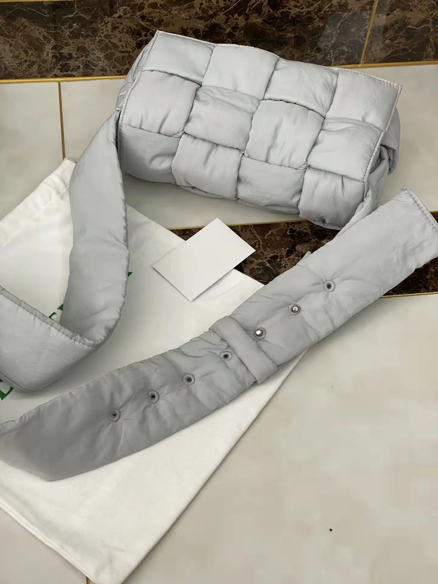 新しいナイロンパッド付きショルダーバッグステッチ織りメッセンジャーバッグ有名なブランドデザイナー女性クロスボディバッグコットンハンドバッグ205p