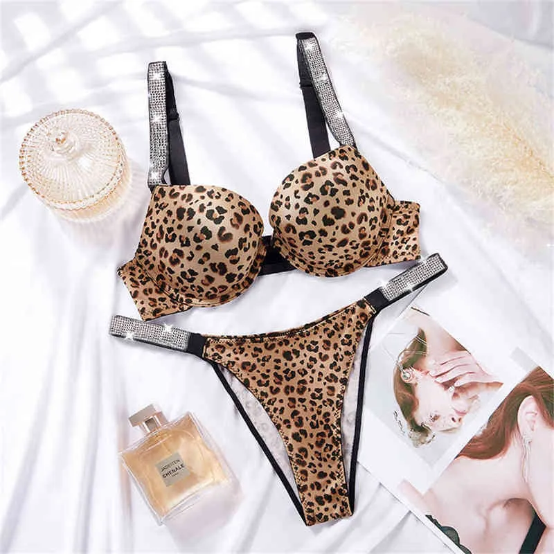 NXY Sexy Set Sexy Pictore Chinestone Трусы женское бельё Установите Push Up Bral Panty для женщин Комфорт Регулируемые наборы нижнего белья 1202