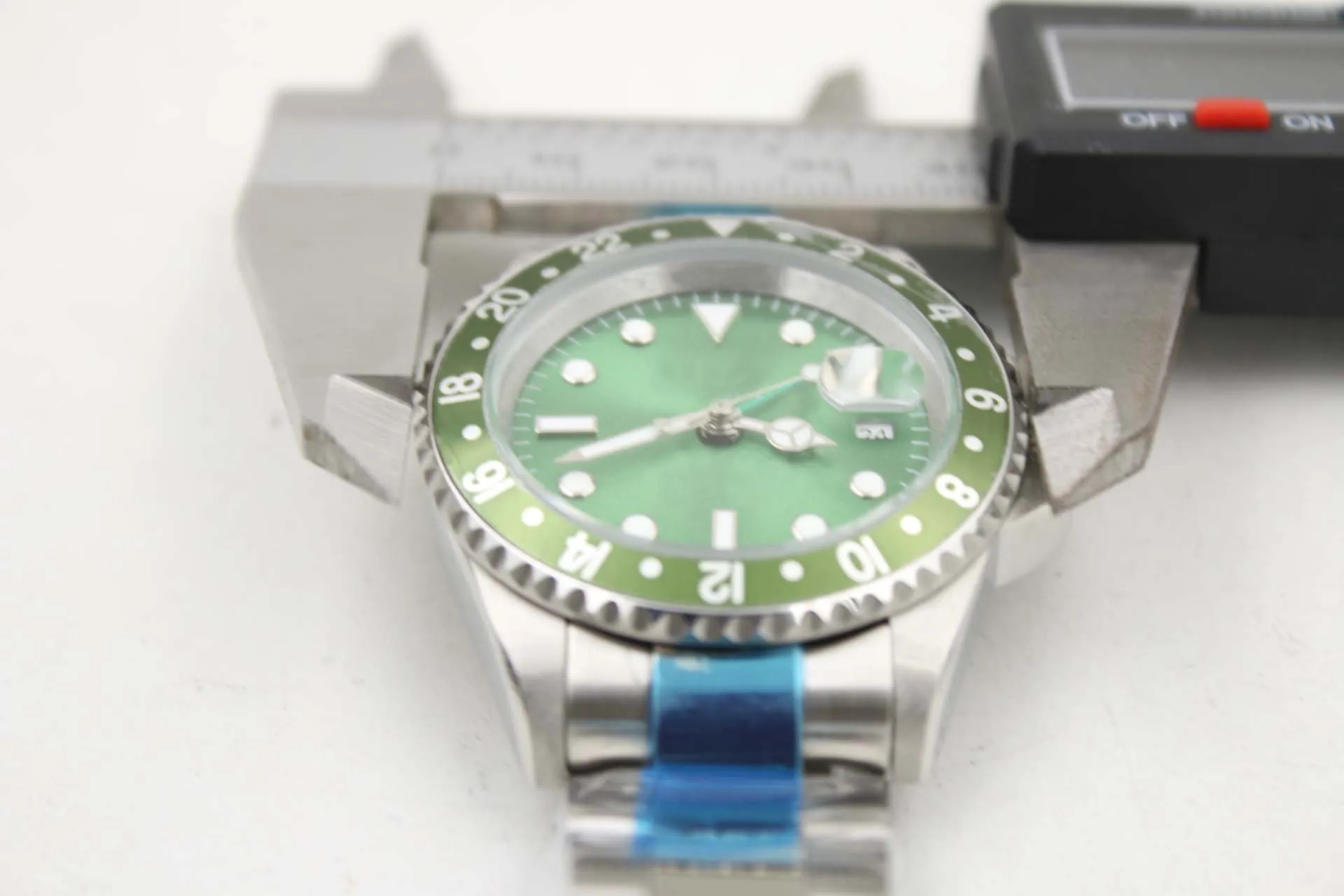 Relógio mecânico masculino 116710 negócios casual moderno prata branco caixa de aço inoxidável verde anel lateral dial 4 pinos 40mm calend1923