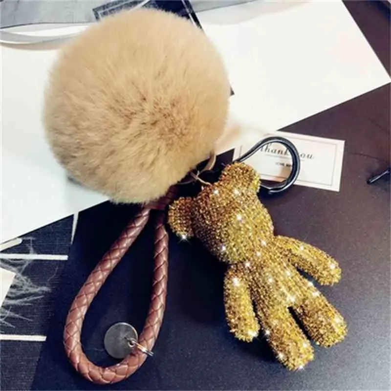 Bomgom Crystal Popobe Groomy Bear Strass Keychain Car Key Holder Bag Charm Holder Fur Pom Pom Leather Key Chain Key Ring Pendant 2186g