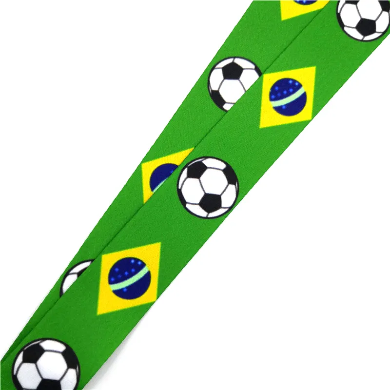 Brasil bandeira de futebol vintage 90 mulheres colhedor de pescoço cordão keychain cinta de telefone ID do crachá de crachá Chaveiro Chaveiro Cosplay