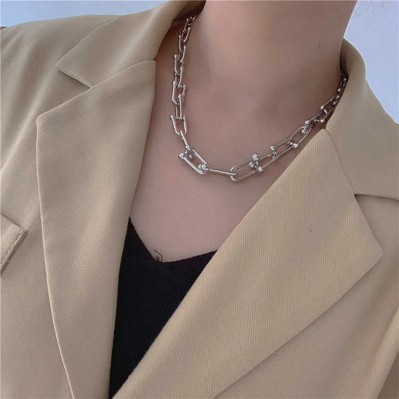 Exaggerated Hip-hop Clavicle Chain Trendy Light Luxury Kd with Necklace U-shaped Thick Europe and the United States Metal Q0809