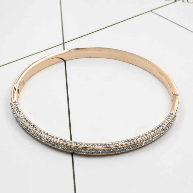 2021 Grossistnivå Rostfritt stål Designer Armband för kvinnor Rose Gold MI Band 4 Crystal Armband Trendiga Smycken Q0719