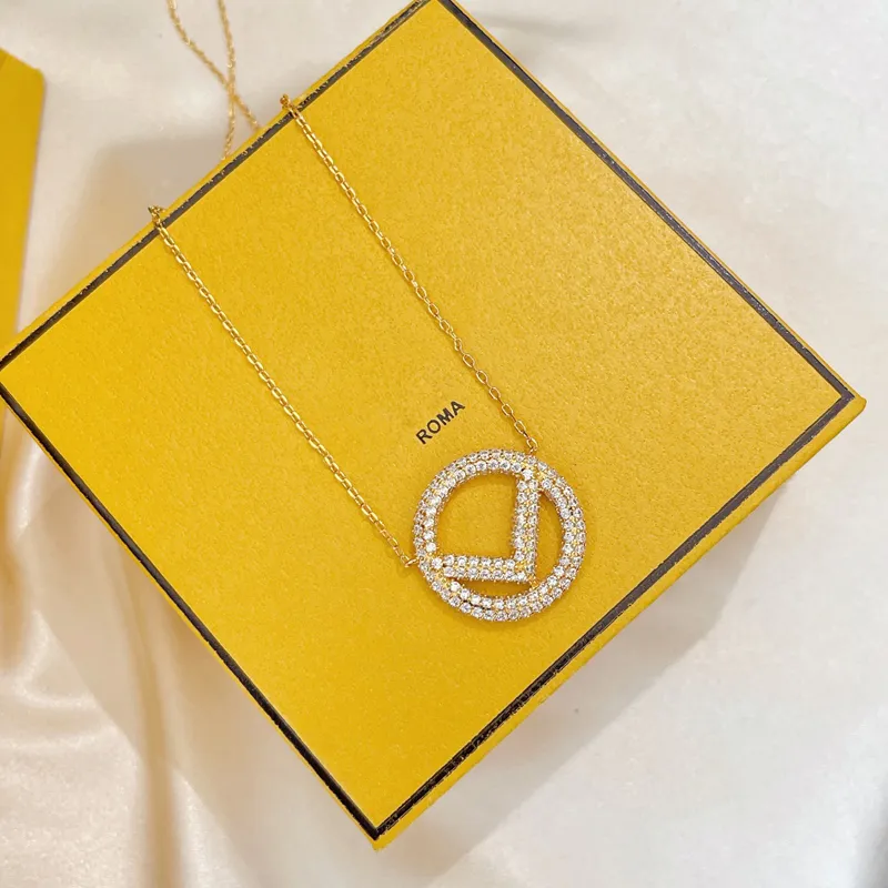 Designer de moda colar f designers colares trevo presente para mulheres marcas jóias amor pingente carta ouro luxo altamente qualit2096513